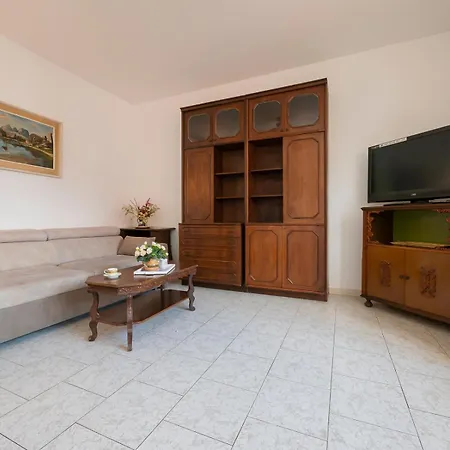 Apartman Ampio E Luminoso Appartamento, Posto Auto Gratuito - Quarenghi *