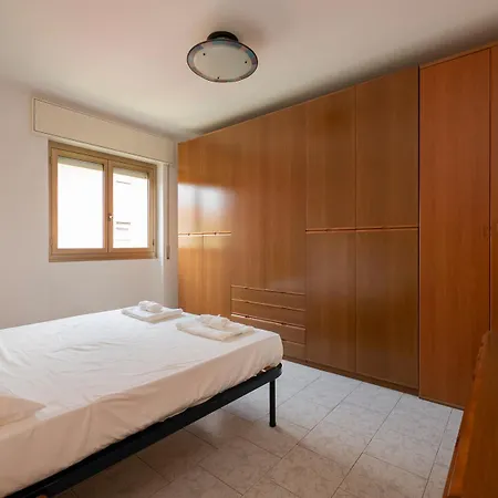 Ampio E Luminoso Appartamento, Posto Auto Gratuito - Quarenghi Apartman Milánó