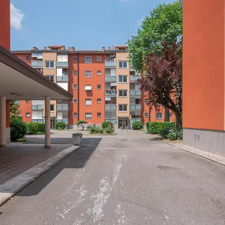 Apartman Ampio E Luminoso Appartamento, Posto Auto Gratuito - Quarenghi Milánó